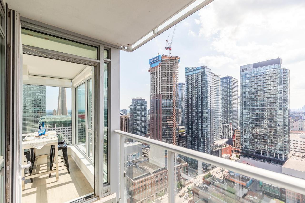 Luxury 2 Bedroom In The Heart Of Entertainment District W/ Cn Tower View Toronto Extérieur photo