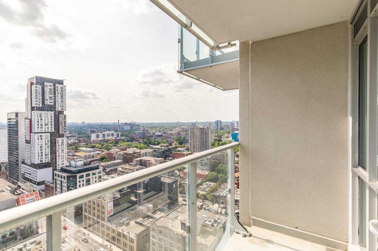 Luxury 2 Bedroom In The Heart Of Entertainment District W/ Cn Tower View Toronto Extérieur photo
