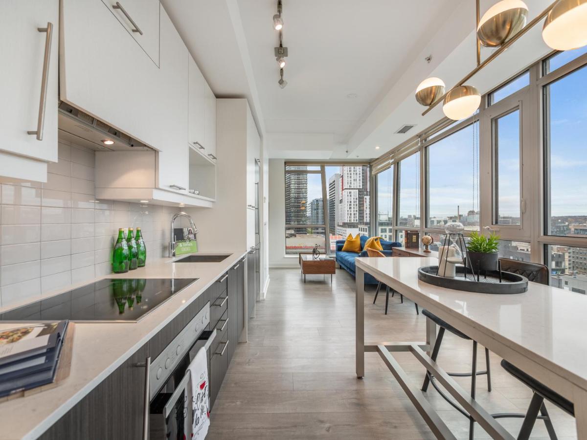 Luxury 2 Bedroom In The Heart Of Entertainment District W/ Cn Tower View Toronto Extérieur photo
